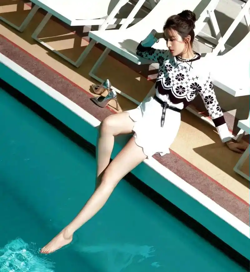 刘亦菲高清照片图文版! - 抖音