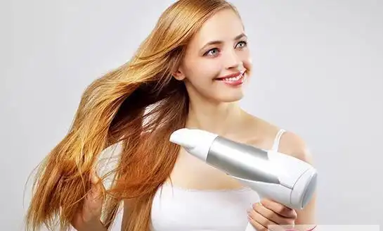 为什么吹头发要分区吹头发吹风机离多远