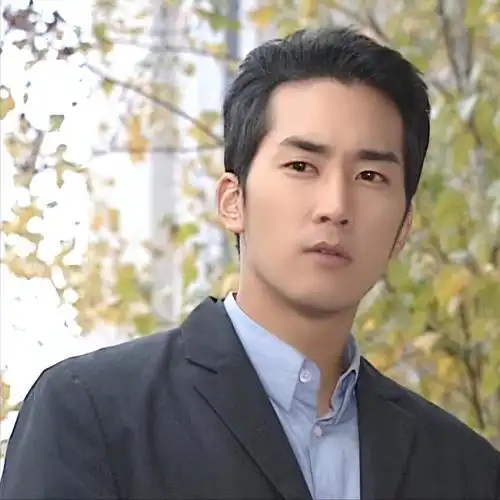 《蓝色生死恋》爆红之后,虽然宋承宪又接拍了《夏日香气》《伊甸园之