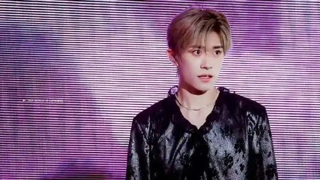 报告妈咪,小千今年也染头发咯#易烊千玺十稔终章皆成序##易烊千玺分享