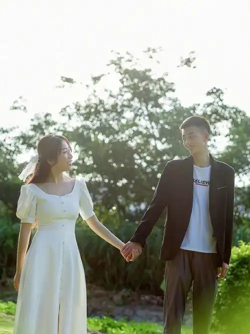 草坪情侣照美爆了惠阳情侣照约拍