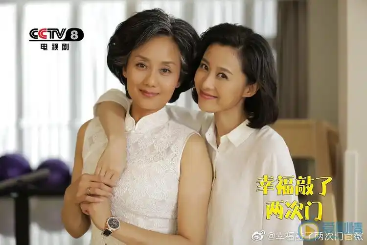 李颖在剧中饰演女主罗楠楠的母亲方秀琼,是一位风韵犹存鹤立鸡群的