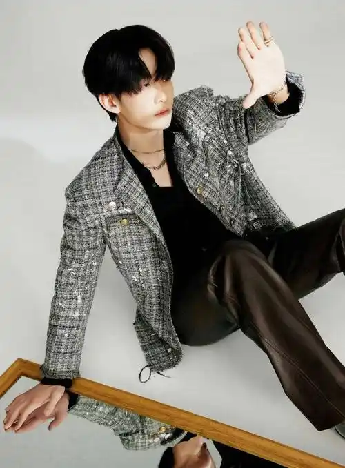 王赫野担任个人新歌制作人 《遗憾故事》冬日氛围感拉满_音乐_上线