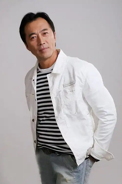 回顾张也55岁还未婚和62岁的吕继宏互相陪伴多年却至今未婚