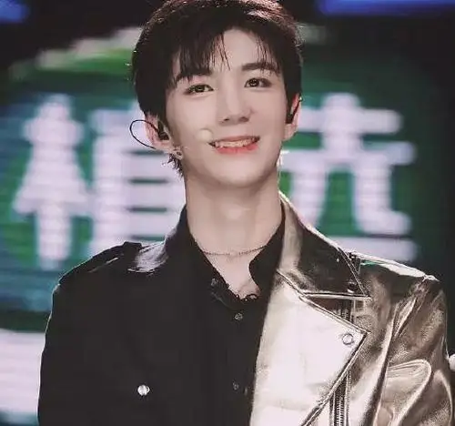 恭喜!洪欣儿子张镐濂被曝考入上戏,洪欣风波后现身活动心情好!