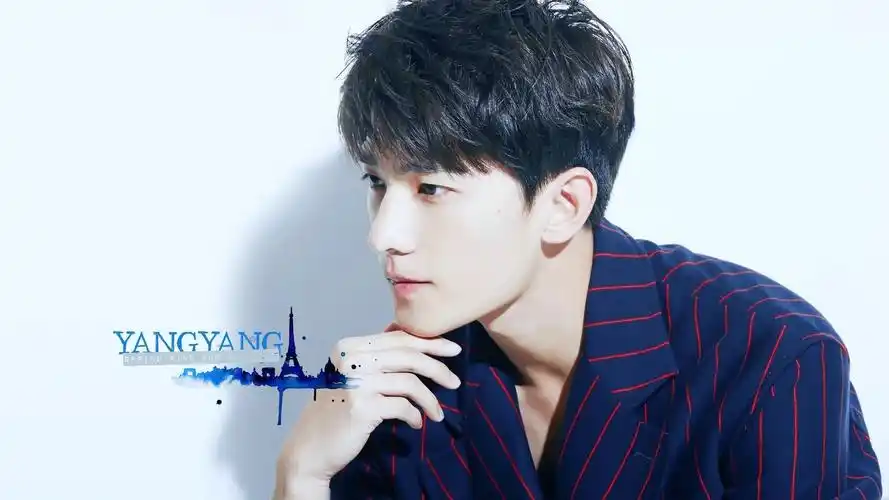 杨洋小鲜肉明星风尚壁纸