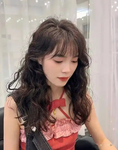 "2024烫发",一眼就爱上……_发型_中国_人类
