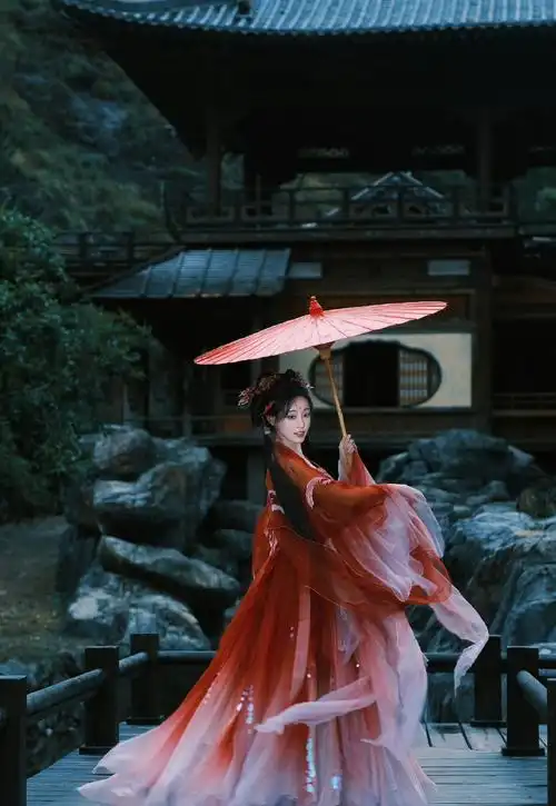 祝绪丹上岸锦鲤妆##祝绪丹幸运锦鲤古装造型