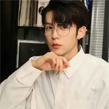 成熟又很帅气的男生头像很吸睛 幸无所爱无畏山海超帅气男生头像_男生