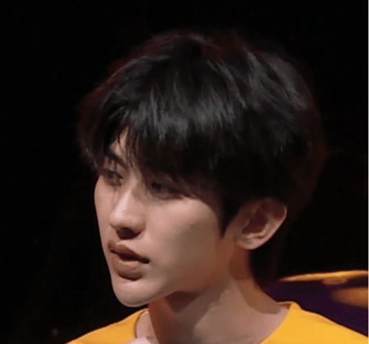 《奔跑吧》才是真正的"照妖镜",诡异环节关掉美颜,吴谨言蔡徐坤遭殃