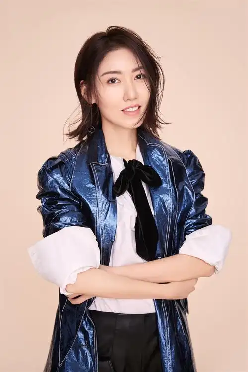 高露个人资料老公(著名演员高露:嫁普通丈夫,婚后连生两胎,如今一家四