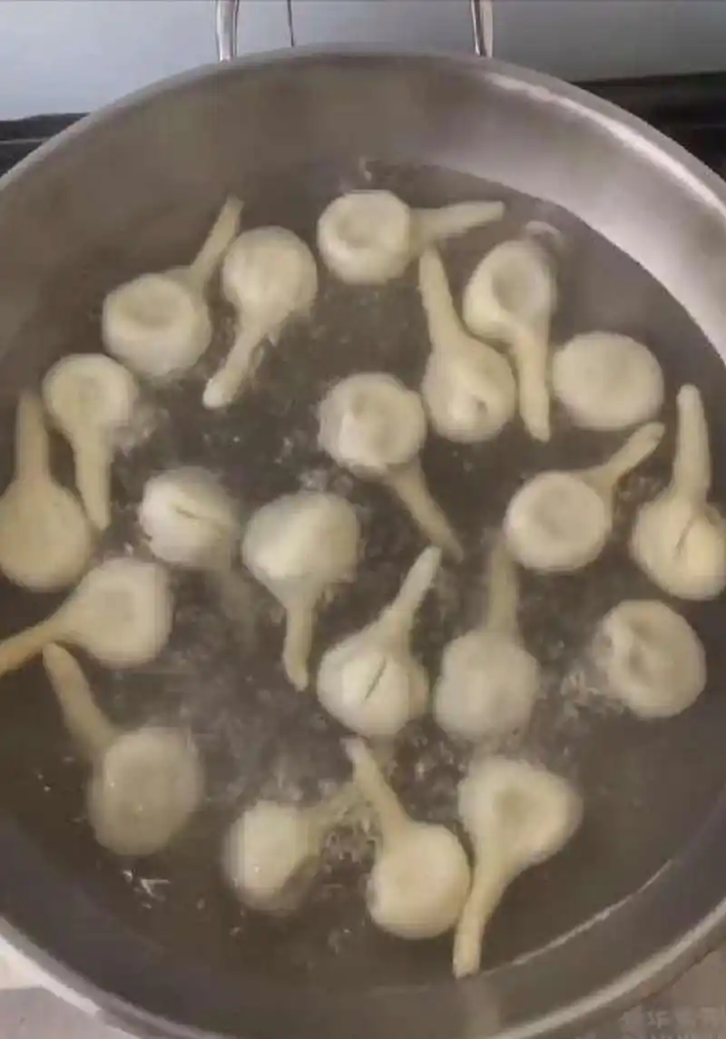 我弟包的饺子!#搞笑# #我的美食分享#  67