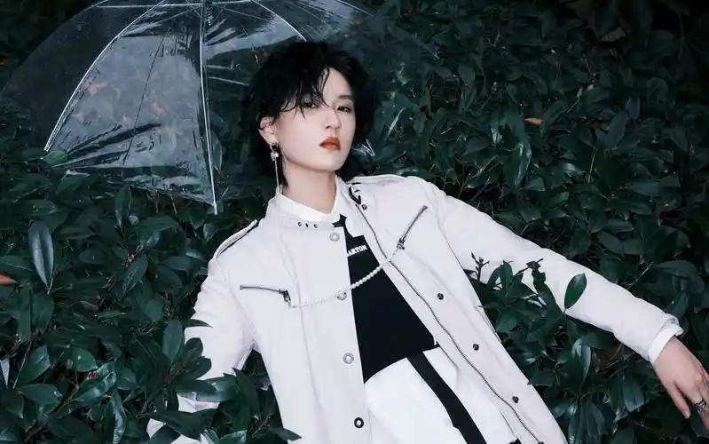 【陆柯燃】12.18阿玛尼品牌活动 bking帅姐姐!