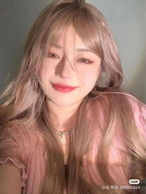 什么颜色头发好看,皮肤白染什么颜色头发好看(不染后悔的6款神仙发色)