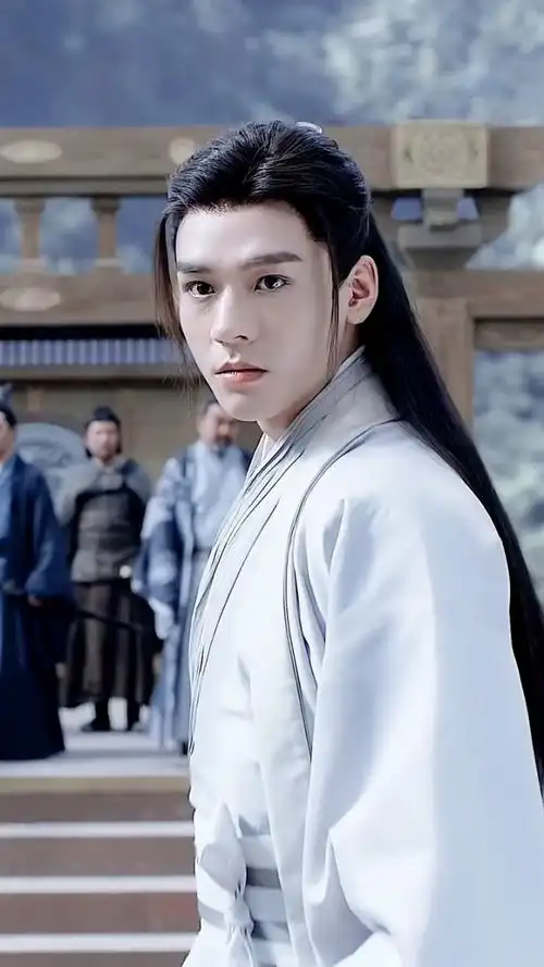 温客行一袭白衣直接封神