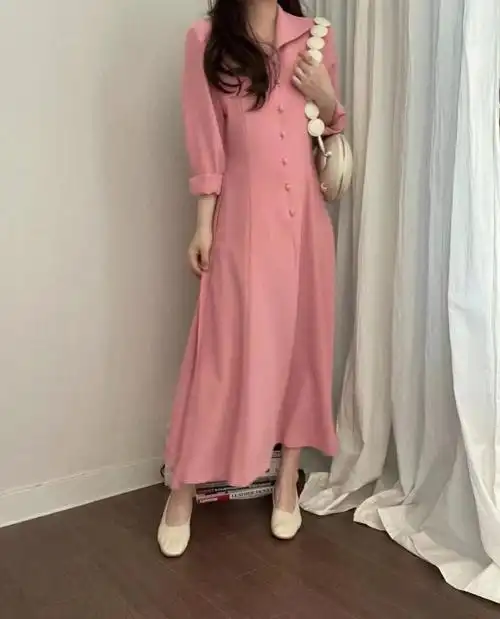 让人抗拒不了的粉色连衣裙