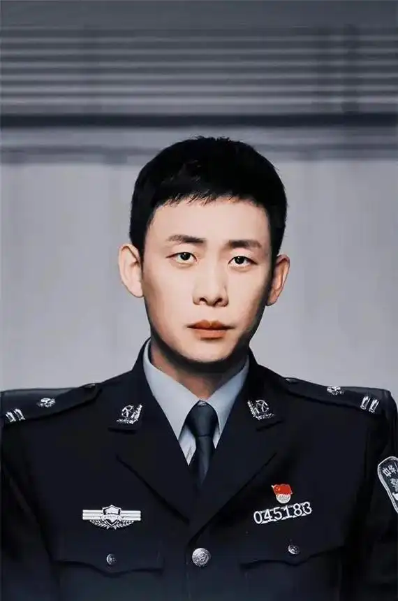 守护初恋十年,走红后却娶了离婚带娃的琳琳,张译到底图什么?