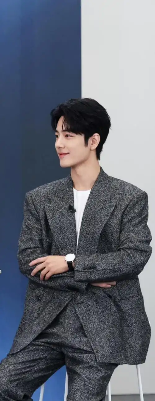 肖战真力时品牌代言人##肖战花灰色西装写真##肖战