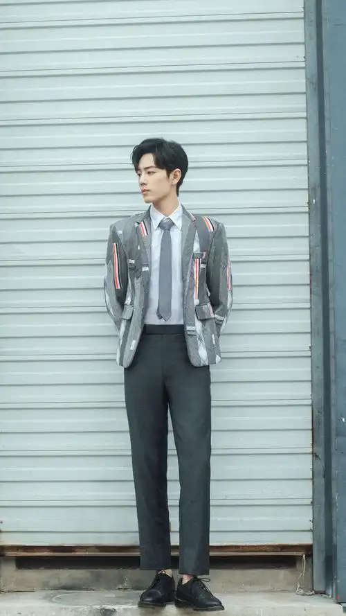 肖战帅气活动照写真手机壁纸