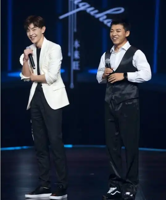 邓伦竟是专业跳高运动员!网友:全能型选手邓伦就没有不会的!