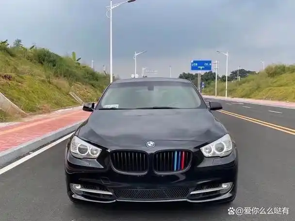 纯15宝马gt535i全款85万是一款拥有强大动力性能的豪华轿车