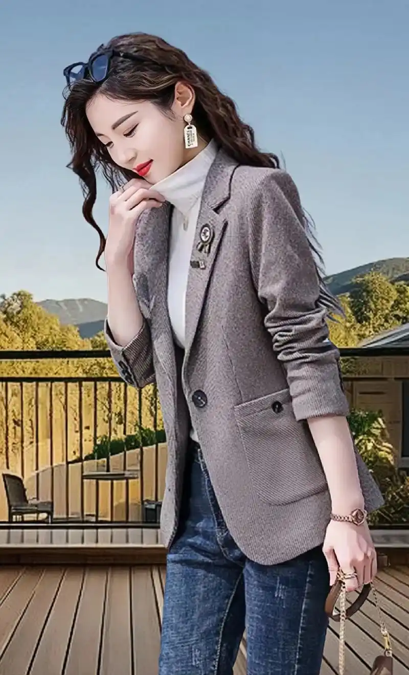 复古的千鸟格设计,展现出气质优雅的女士风范.