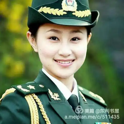 军装微信头像女性军装卡通微信头像