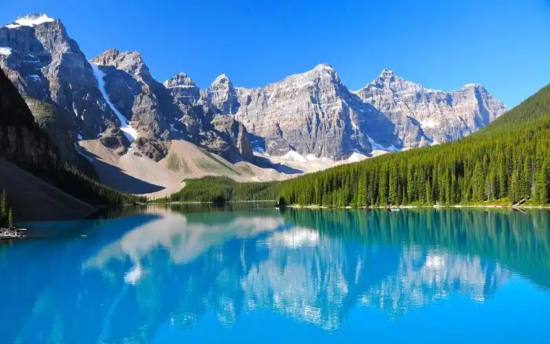 湖泊美丽风景高清高清电脑桌面主题壁纸