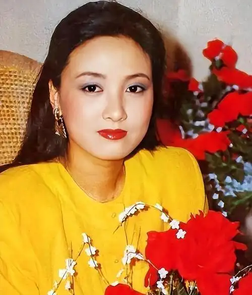 有一种"算计"叫邓婕,终于明白她为何不生孩子也要嫁给张国立