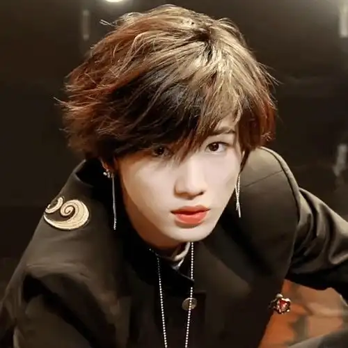 盆友圈头像宋亚轩人鱼主唱