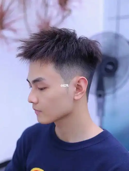 干净清爽的男士发型