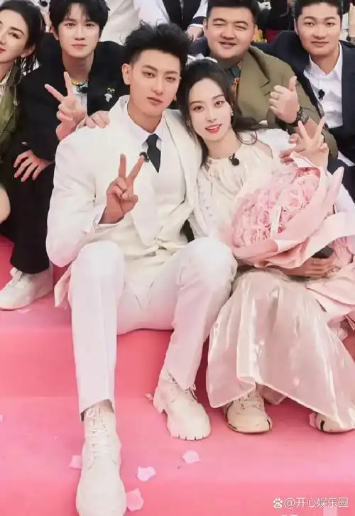 黄子韬浪漫求婚徐艺洋,甜蜜爱情终成眷属