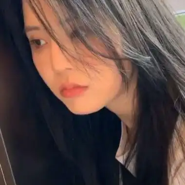 真实女生照片同一个人头像