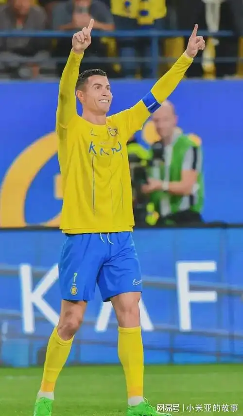热舞沸腾c罗创造历史球场上奔跑的他让整个世界为之沸腾