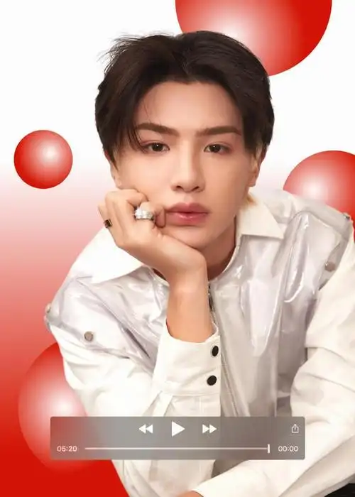今日份黄明昊《fm520》宣传海报解锁 简洁复古风格彰显独特音乐理念