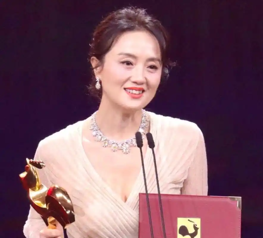 朱媛媛个人资料介绍(朱媛媛和老公辛柏青结婚15年无绯闻)-第1张图片