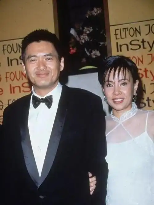 68岁周润发近照吓人手臂皮包骨全是疙瘩提醒关注健康问题