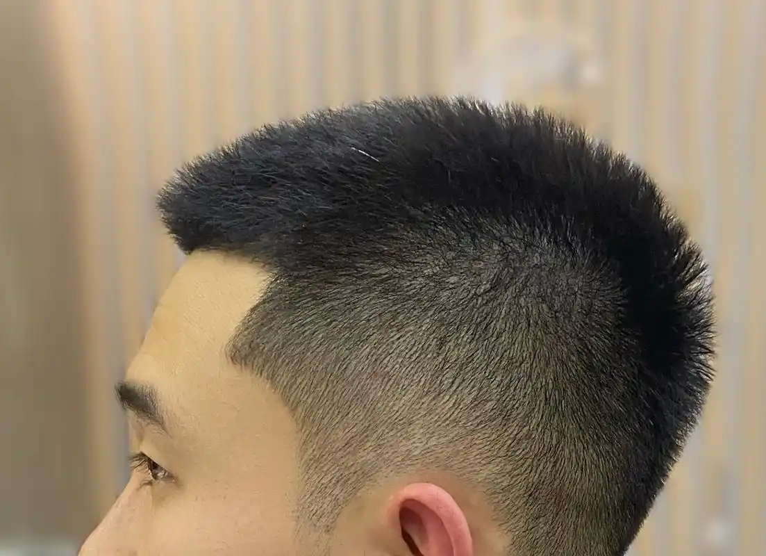 男生中式圆寸 中式圆寸能很好的协调头型问题,建议头型不好的剪圆寸不