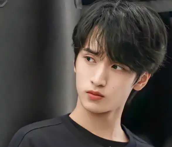 时代少年团严浩翔美图