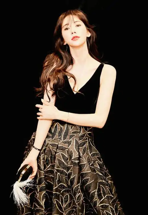 投身公益10年有余,林志玲终获封第一慈善名模!