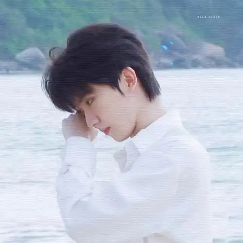 风吹起 少年的白衬衫    #马嘉祺这是我的岛