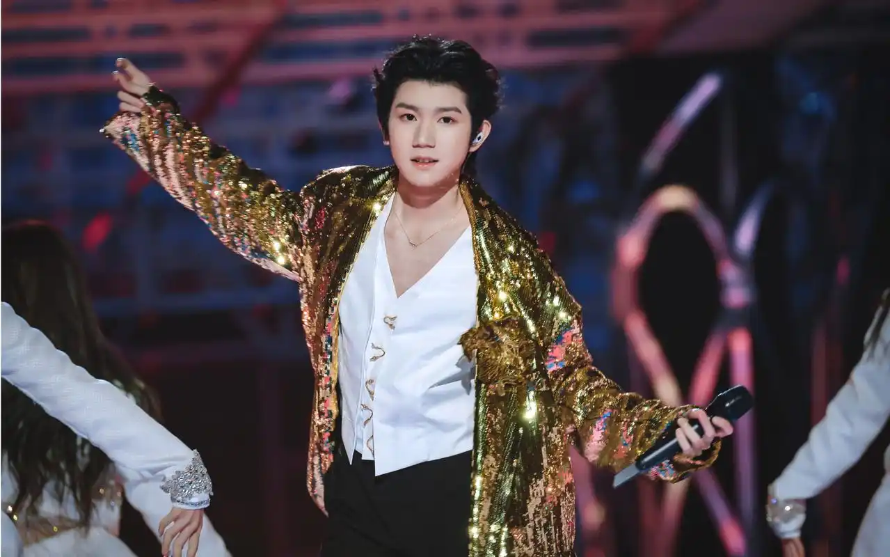 【iroy】王源 《客厅狂欢》focus -2022-2023跨年演唱会