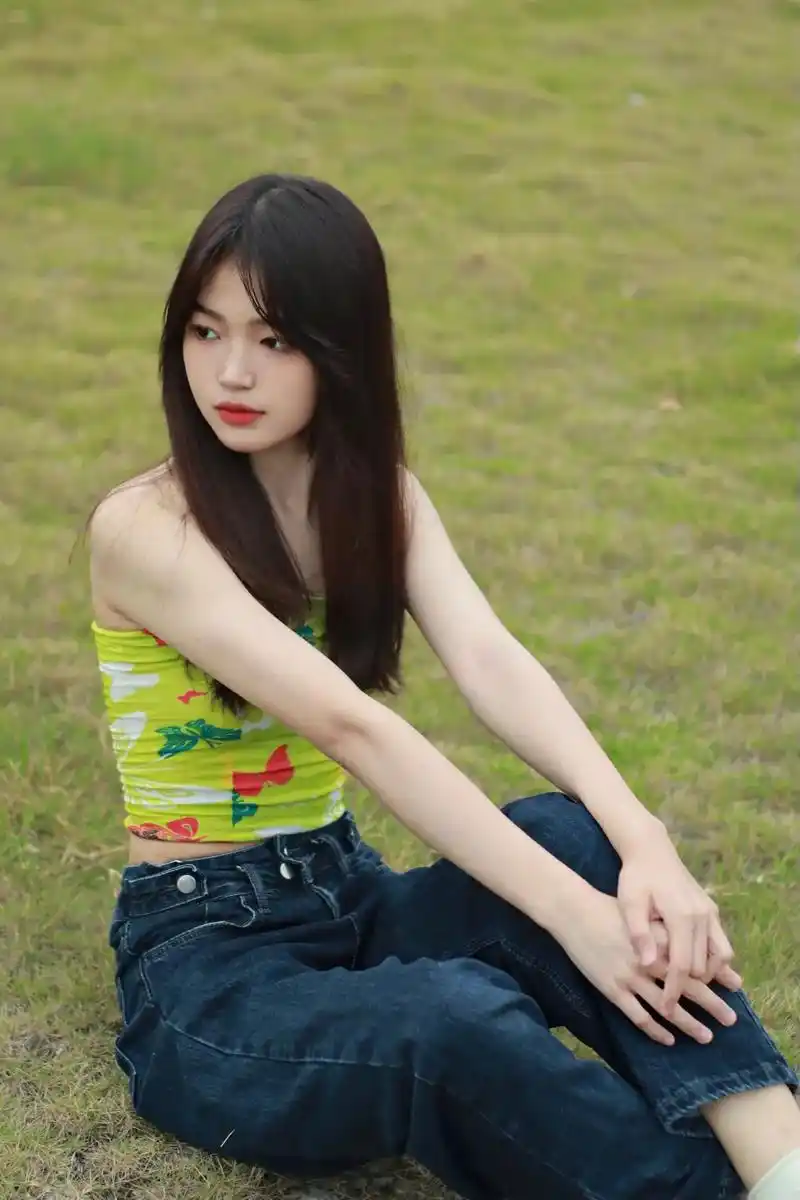 初恋感女友98 摄影: 钟晚晚91 #分享照片 #纯欲 #辣 - 抖音