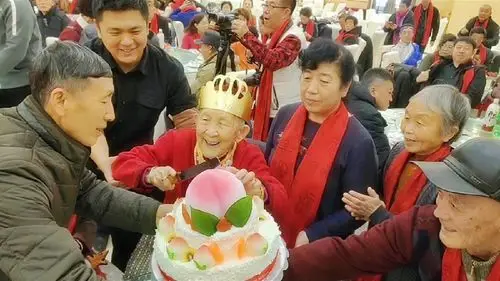 李士真老人99岁生日庆典