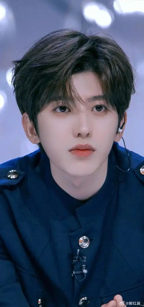 蔡徐坤超话粉丝量突破1600万