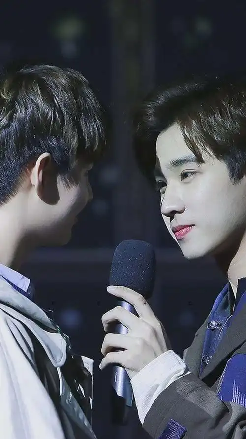 明明泡芙perthsaint 20181222lbc韩国见面会… - 堆糖,美图壁纸兴趣社