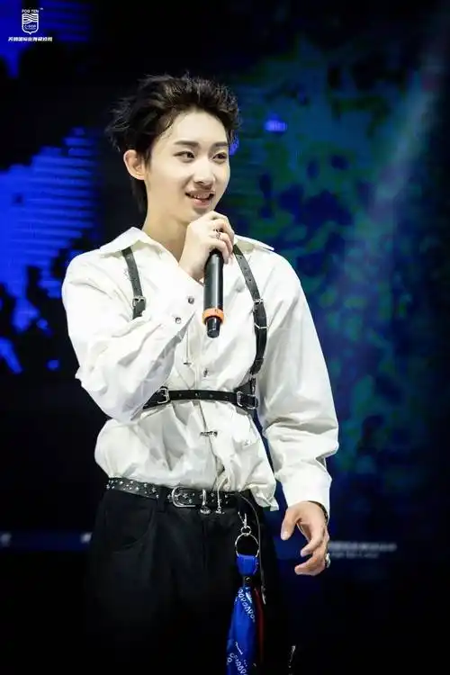 街舞少年,舞蹈战队热血开跳,真的燥!_中国_学子_国际