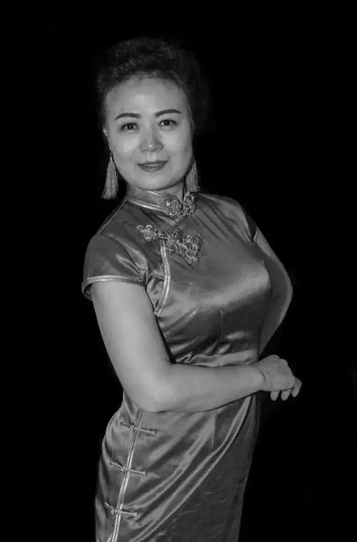 贵州中老年旗袍秀一一穆老哥摄于2017年