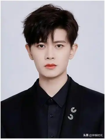 神颜男星的证件照证件照男明星