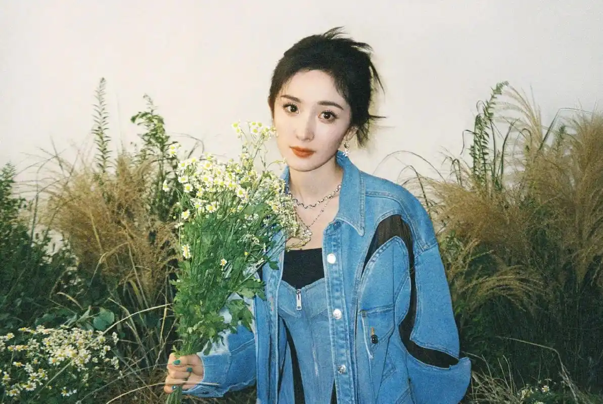 新头像get√#杨幂 #向全世界安利杨幂 - 抖音